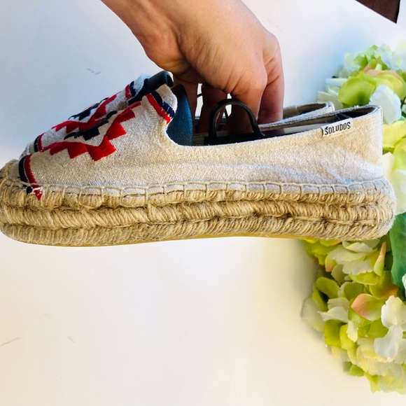 Soludos beige/red/black tribal embroidered shoes - Picture 4 of 8